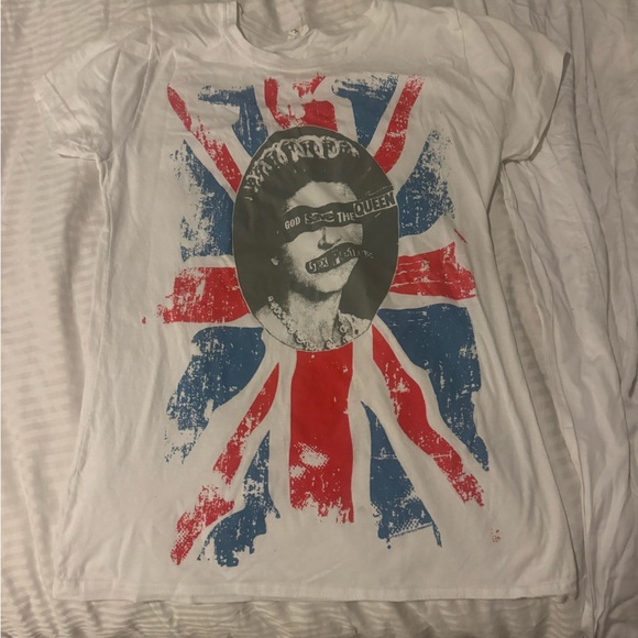 Sex pistols concert T-shirt fits like a small - Picture 4 of 7